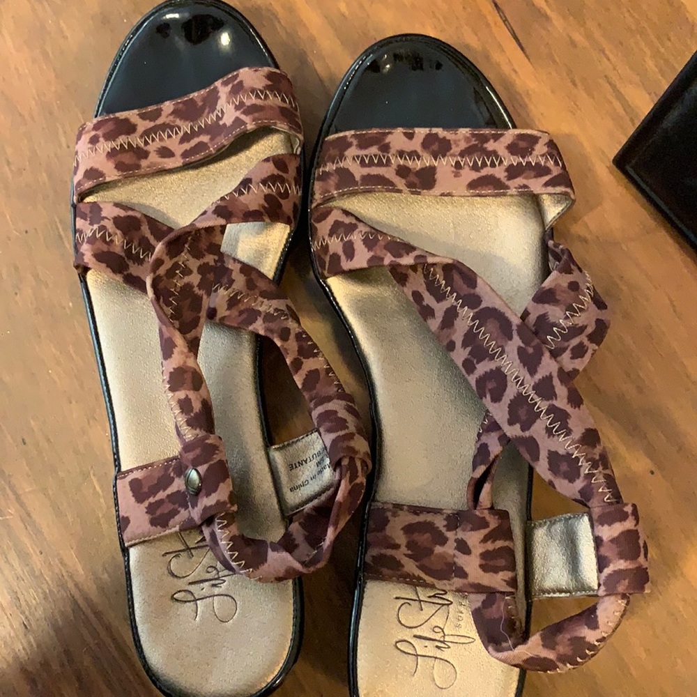 Life Stride Leopard sandals excellent condition